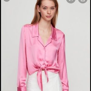 Looking for aritzia peaufiner blouse in pink med!